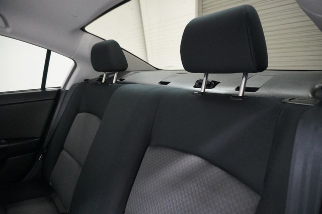 2005 Mazda Mazda3 4dr Sedan i Automatic - 22932243 - 10