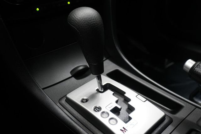 2005 Mazda Mazda3 4dr Sedan i Automatic - 22932243 - 17