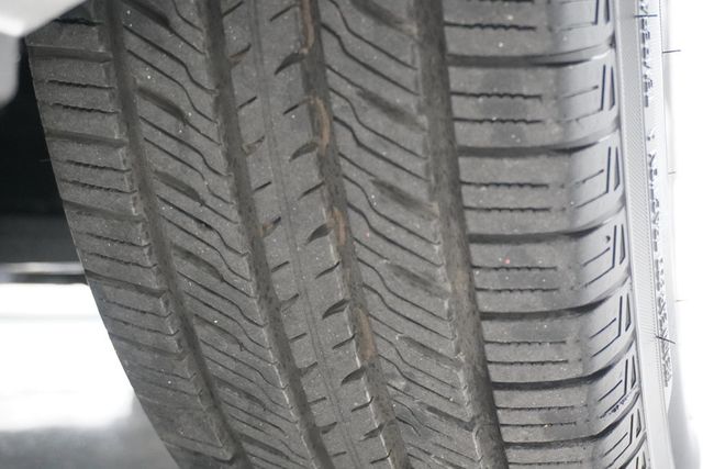 2005 Mazda Mazda3 4dr Sedan i Automatic - 22932243 - 24