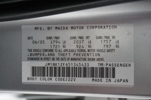 2005 Mazda Mazda3 4dr Sedan i Automatic - 22932243 - 26