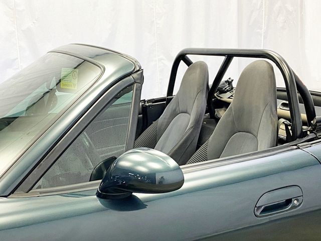 2005 Mazda MX-5 Miata 2dr Convertible Cloth 5-Speed Manual - 22897854 - 13