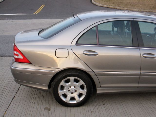 2005 Mercedes-Benz C-Class C320 4dr Sedan 3.2L 4MATIC - 22339826 - 10