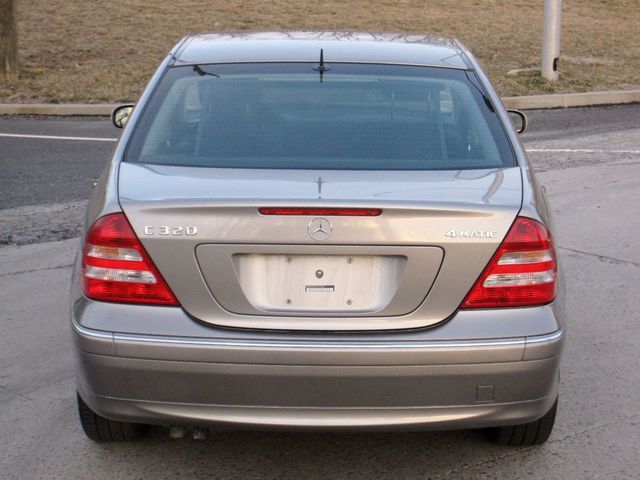 2005 Mercedes-Benz C-Class C320 4dr Sedan 3.2L 4MATIC - 22339826 - 13