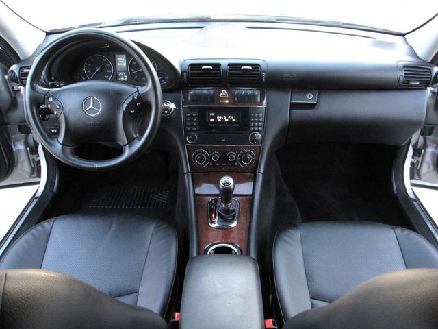 2005 Mercedes-Benz C-Class C320 4dr Sedan 3.2L 4MATIC - 22339826 - 19