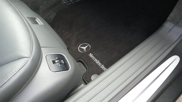 2005 Mercedes-Benz SL-Class SL500 - 12002719 - 21