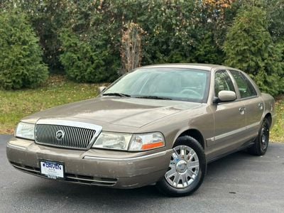 2005 Mercury Grand Marquis GS's photo
