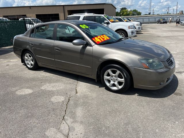 2005 Nissan Altima 4dr Sedan V6 Automatic 3.5 SE - 22868866 - 2