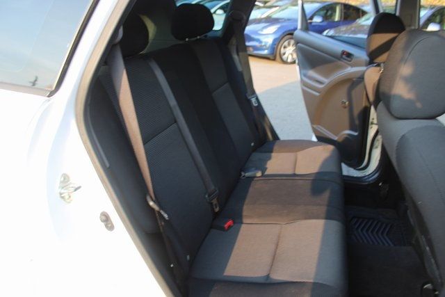 2005 Pontiac Vibe 4dr Hatchback - 22902857 - 19
