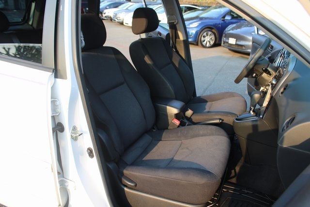 2005 Pontiac Vibe 4dr Hatchback - 22902857 - 21
