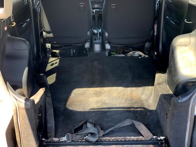 2005 Scion xB 5dr Wagon Automatic - 22384636 - 17