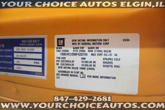 2006 Chevrolet C4500 4X2 2dr Regular Cab 128 224 in. WB - 21915628 - 34