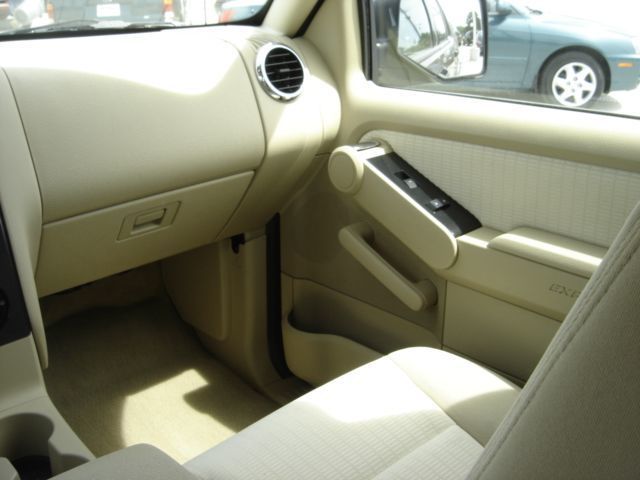 2006 Ford Explorer XLT - 1794563 - 10