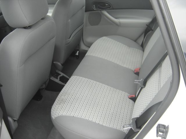 2006 Ford Focus ZX4 - 1723411 - 4