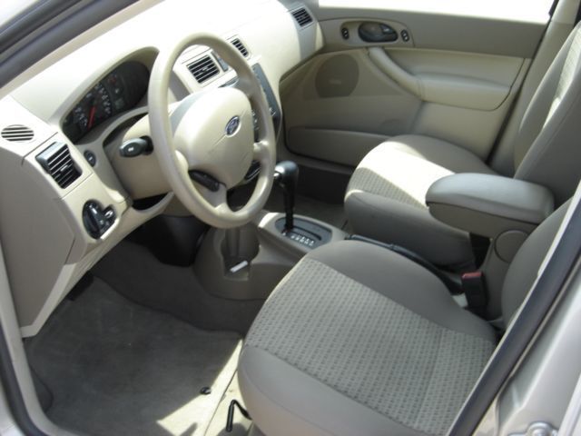 2006 Ford Focus ZX4 - 1723412 - 4