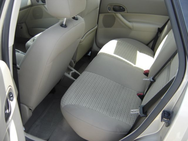 2006 Ford Focus ZX4 - 1723412 - 6