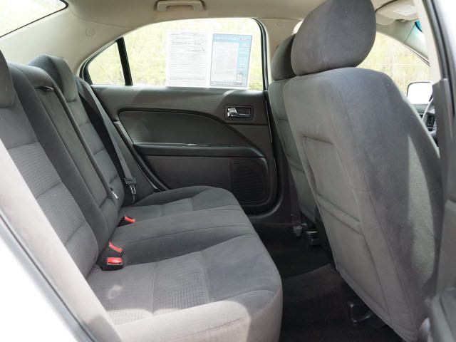 2006 Ford Fusion 4dr Sdn V6 SE - 11911584 - 16