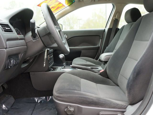 2006 Ford Fusion 4dr Sdn V6 SE - 11911584 - 4