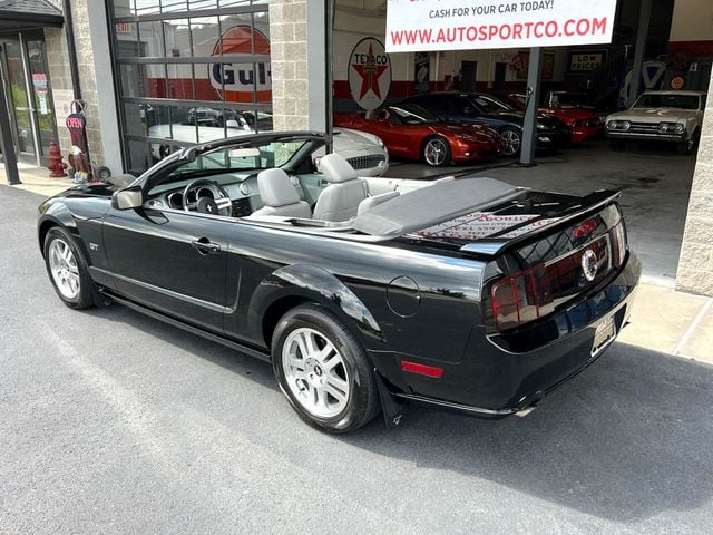 2006 Ford Mustang 2dr Convertible GT Premium - 22415672 - 17