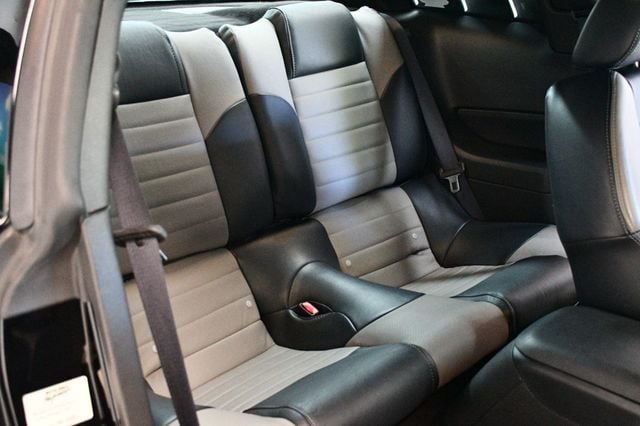 2006 Ford Mustang 2dr Coupe GT Deluxe - 22889287 - 32