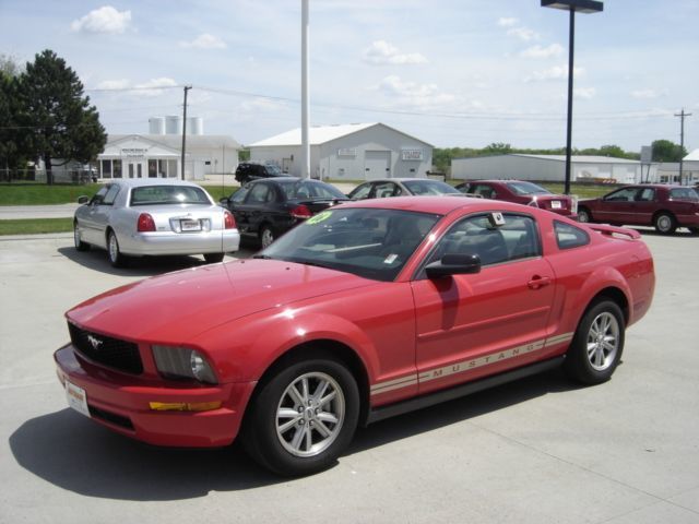 2006 Ford Mustang Base Trim - 1723403 - 0