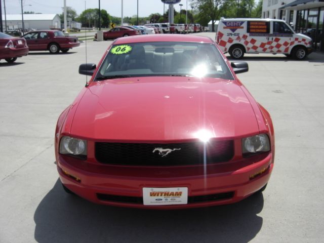 2006 Ford Mustang Base Trim - 1723403 - 1
