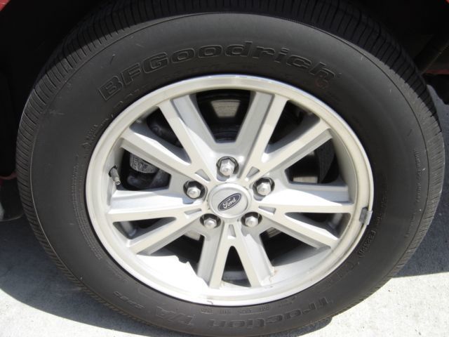 2006 Ford Mustang Base Trim - 1723403 - 8