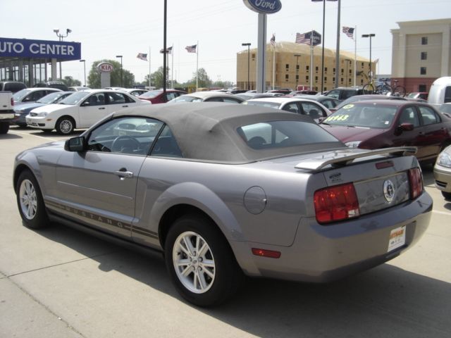 2006 Ford Mustang Base Trim - 1766064 - 2