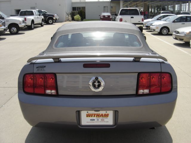 2006 Ford Mustang Base Trim - 1766064 - 3