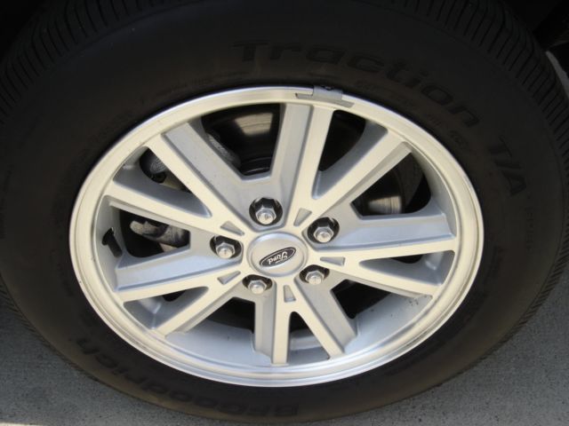 2006 Ford Mustang Base Trim - 1766064 - 7