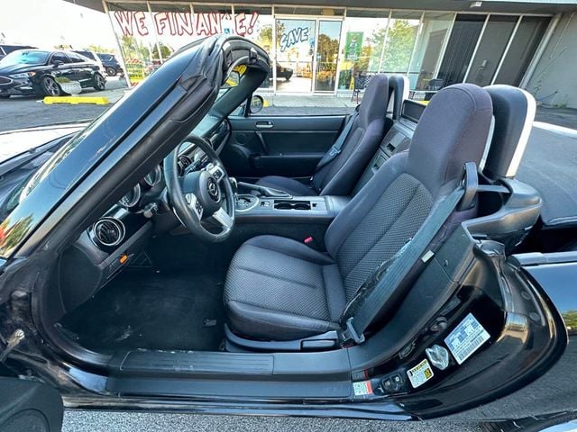 2006 Mazda MX-5 Miata 2dr Convertible Sport Automatic - 22923353 - 10