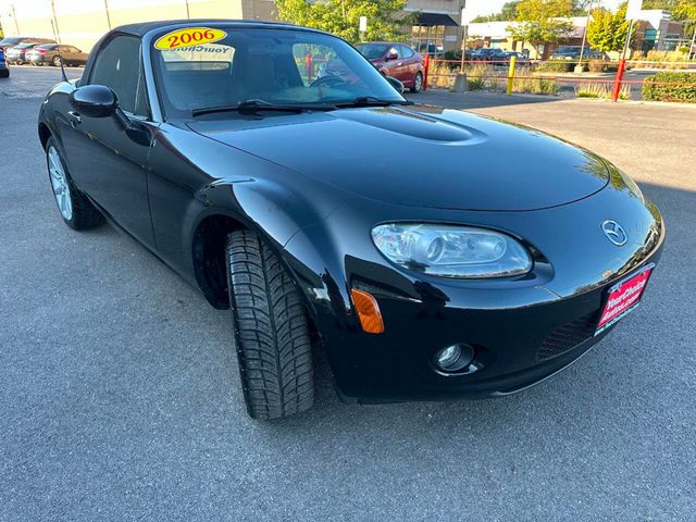 2006 Mazda MX-5 Miata 2dr Convertible Sport Automatic - 22923353 - 24