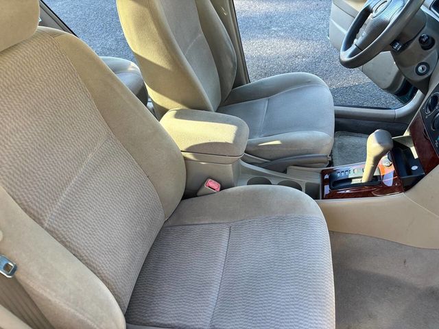 2006 Toyota Corolla 4dr Sedan LE Automatic - 22929243 - 21
