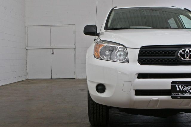 2006 Toyota RAV4 Base Trim - 11986530 - 26