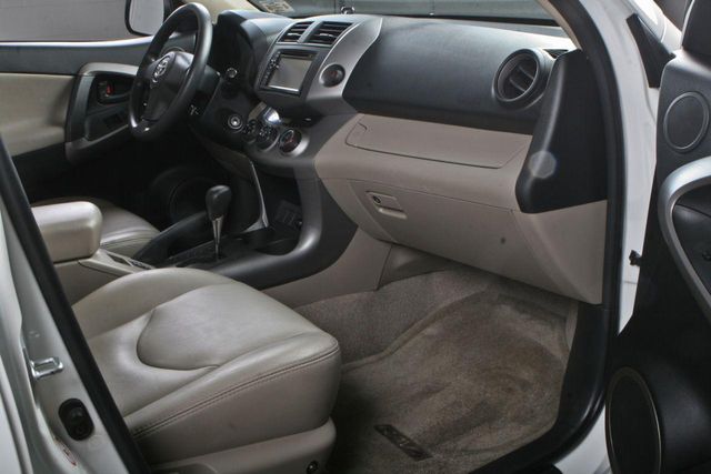 2006 Toyota RAV4 Base Trim - 11986530 - 33