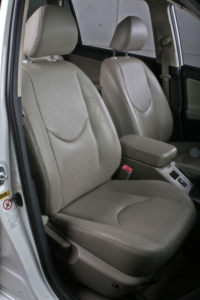 2006 Toyota RAV4 Base Trim - 11986530 - 36