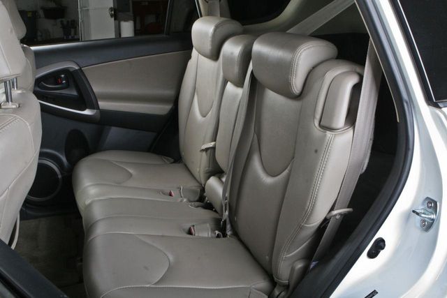 2006 Toyota RAV4 Base Trim - 11986530 - 39