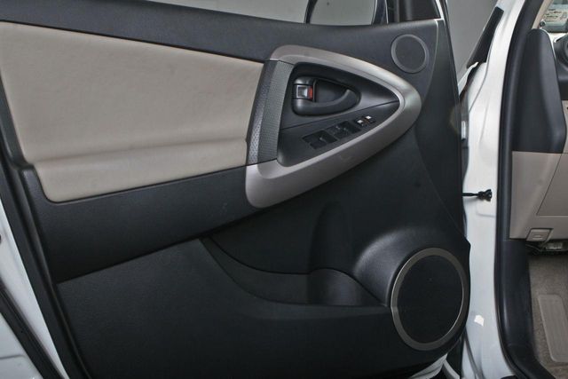 2006 Toyota RAV4 Base Trim - 11986530 - 44