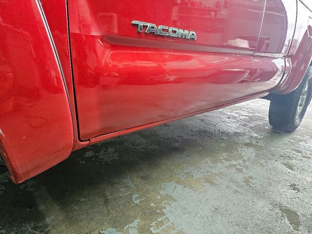 2006 Toyota Tacoma 4X4 / 4 DOOR / SR5 - 22384011 - 22
