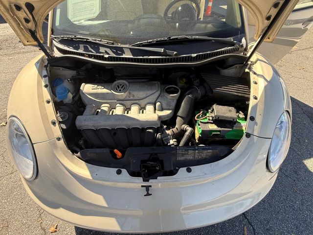 2006 Volkswagen New Beetle Coupe 2dr 2.5L Manual - 22932549 - 21