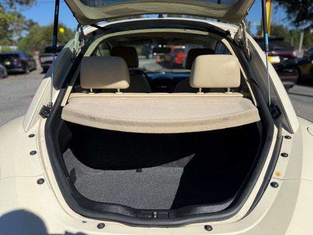 2006 Volkswagen New Beetle Coupe 2dr 2.5L Manual - 22932549 - 8