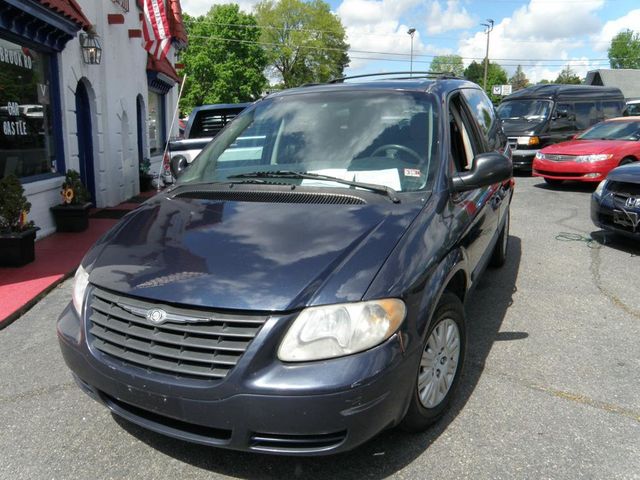 2007 Chrysler Town & Country SWB 4dr Wagon - 21847528 - 5