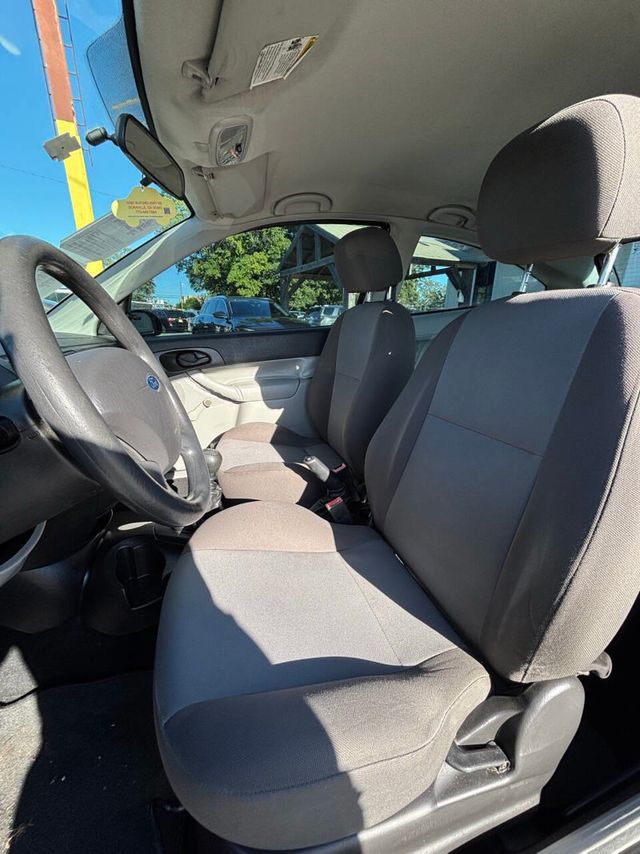 2007 Ford Focus 3dr Coupe SES - 22926416 - 9