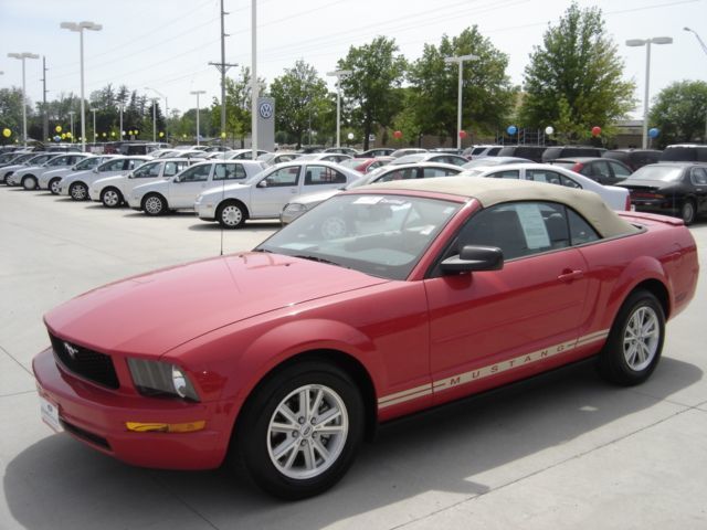 2007 Ford Mustang Base Trim - 1794561 - 0