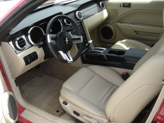 2007 Ford Mustang Base Trim - 1794561 - 4