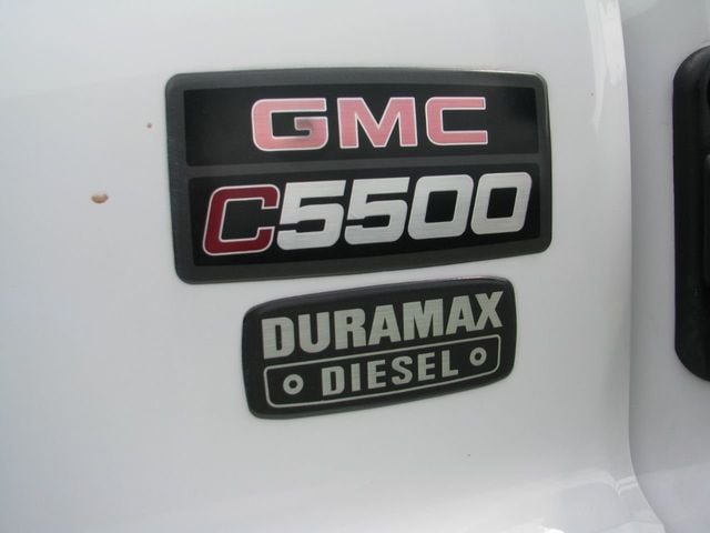 2007 GMC C5500 Tool Truck save big bucks over a new truck...diesel, lift gate - 21956623 - 21
