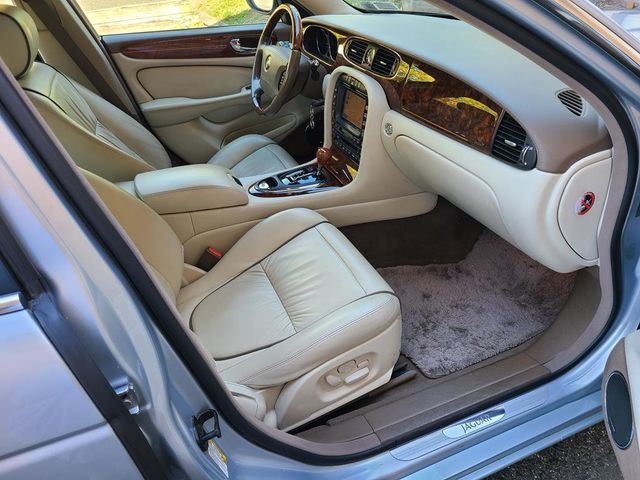 2007 Jaguar XJ 4dr Sedan Vanden Plas - 21663730 - 15
