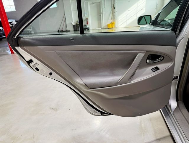 2007 Toyota Camry 4dr Sedan I4 Automatic LE - 22936671 - 25