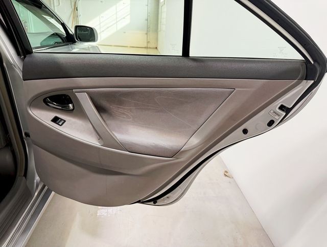 2007 Toyota Camry 4dr Sedan I4 Automatic LE - 22936671 - 28
