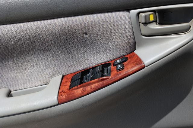 2007 Toyota Corolla 4dr Sedan Automatic CE - 22905630 - 38