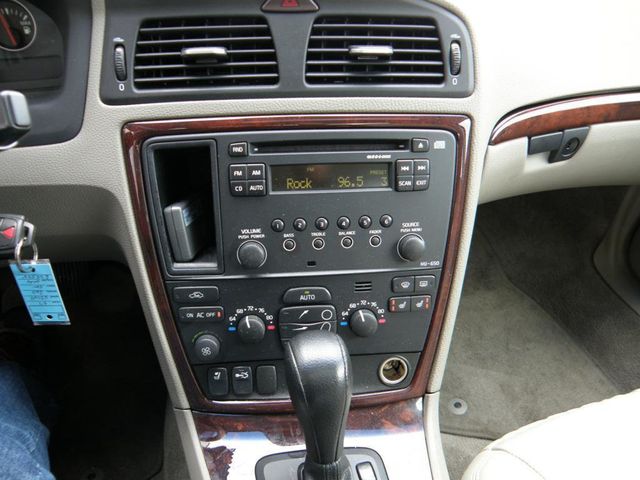 2007 Volvo S60 2.5T - 22338684 - 7